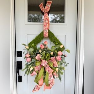 Elegant Rose and Tulip Moss Wreath